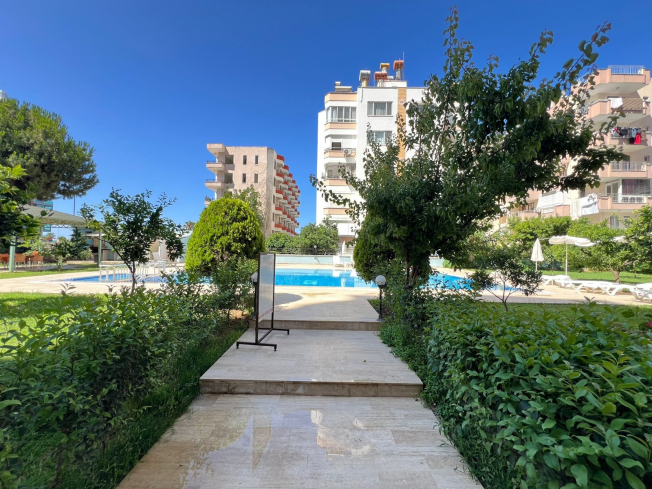 Spacious 2+1 Apartment with Panoramic Sea View in Mahmutlar — 140 m²