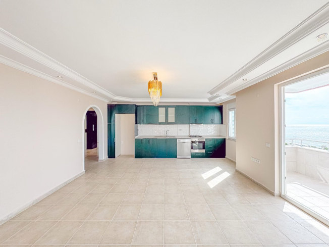 Spacious 2+1 Apartment with Panoramic Sea View in Mahmutlar — 140 m²