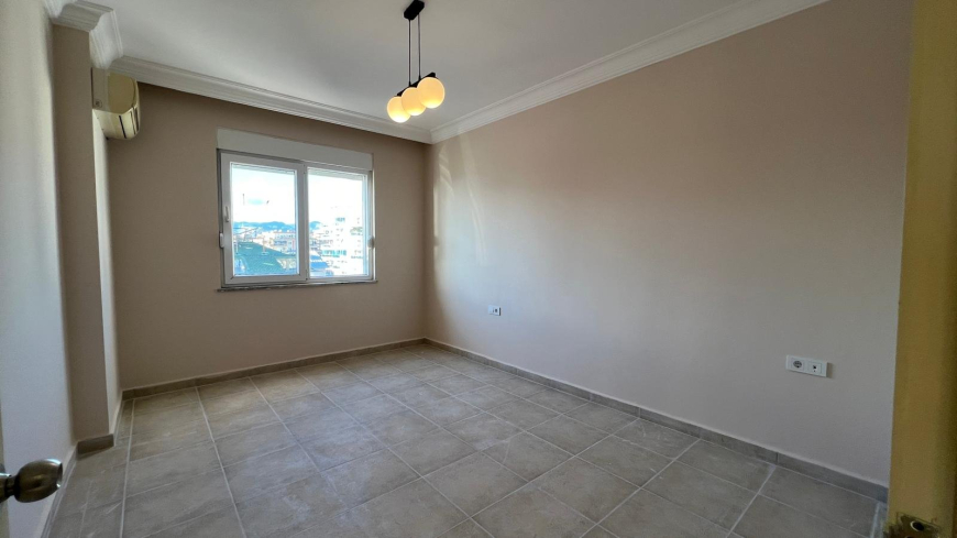 Spacious 2+1 Apartment with Panoramic Sea View in Mahmutlar — 140 m²