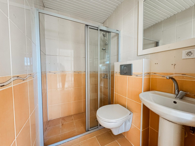 Spacious 2+1 Apartment with Panoramic Sea View in Mahmutlar — 140 m²