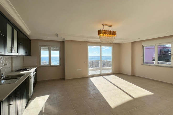 Spacious 2+1 Apartment with Panoramic Sea View in Mahmutlar — 140 m²