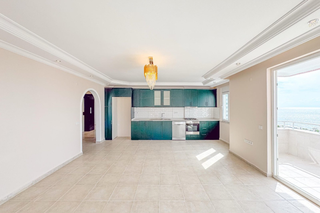 Spacious 2+1 Apartment with Panoramic Sea View in Mahmutlar — 140 m²