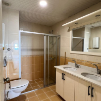 Spacious 2+1 Apartment with Panoramic Sea View in Mahmutlar — 140 m²