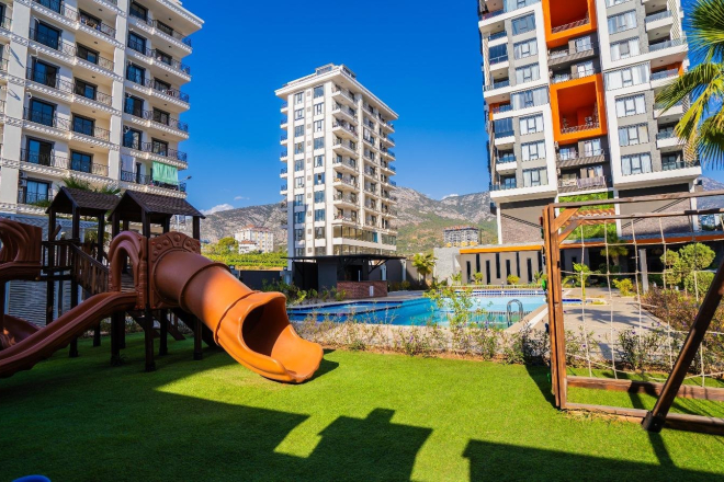 Furnished 1+1 Apartment with Rich Facilities — 600 m to the Sea, Mahmutlar