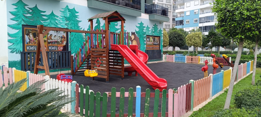 Fully Furnished 1+1 Apartment Near the Sea with Hotel-Style Facilities in Mahmutlar