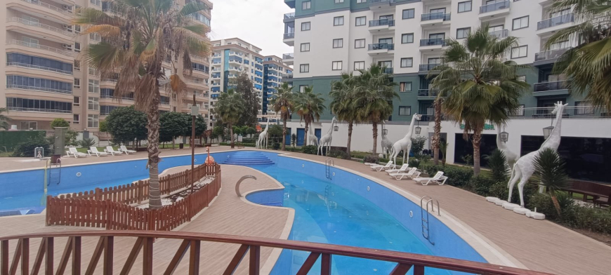 Fully Furnished 1+1 Apartment Near the Sea with Hotel-Style Facilities in Mahmutlar