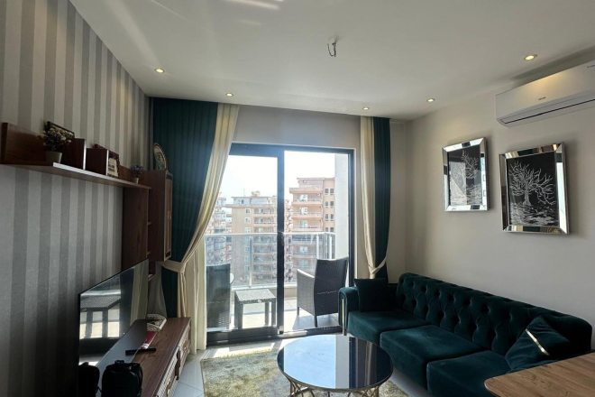 Fully Furnished 1+1 Apartment Near the Sea with Hotel-Style Facilities in Mahmutlar
