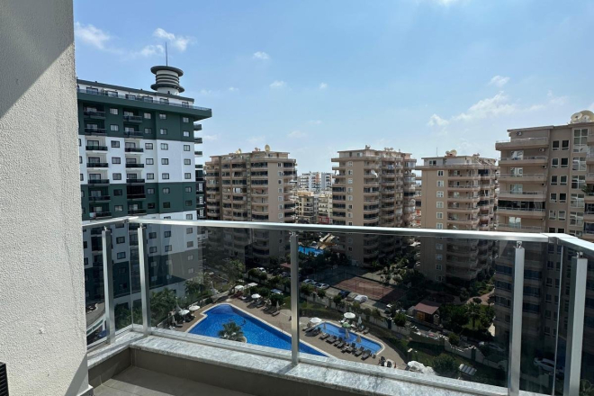 Fully Furnished 1+1 Apartment Near the Sea with Hotel-Style Facilities in Mahmutlar