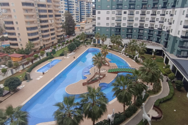 Fully Furnished 1+1 Apartment Near the Sea with Hotel-Style Facilities in Mahmutlar