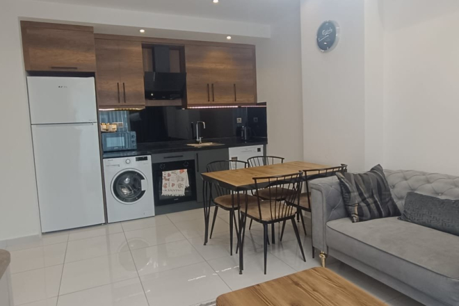 Fully Furnished 1+1 Apartment Near the Sea with Hotel-Style Facilities in Mahmutlar