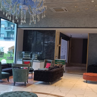 Fully Furnished 1+1 Apartment Near the Sea with Hotel-Style Facilities in Mahmutlar