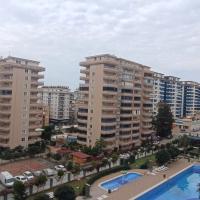 Fully Furnished 1+1 Apartment Near the Sea with Hotel-Style Facilities in Mahmutlar
