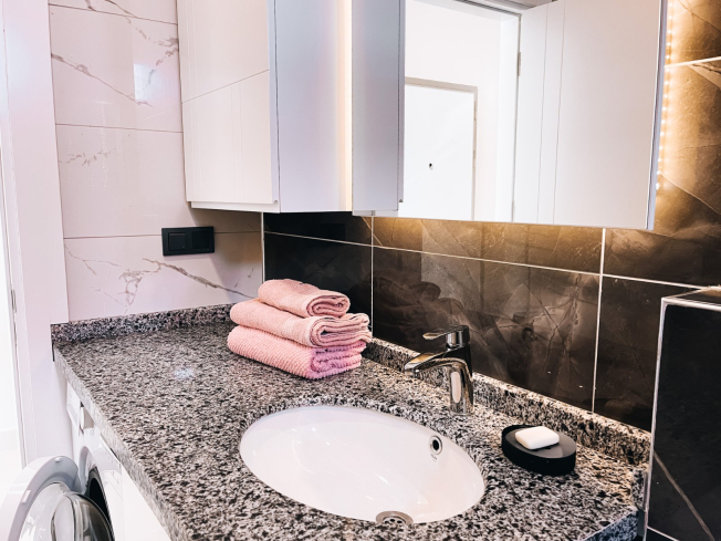 Modern Furnished 1+1 Apartment Near the Sea in Kargicak — Perfect for Living & Rental Income