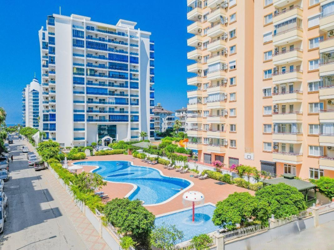 1+1 Apartment Near the Sea in Kargicak with Short-Term Rental Permit