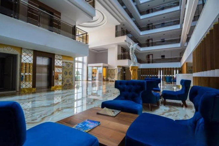 Spacious 1+1 Apartment with Partial Sea View Near the Beach in Alanya