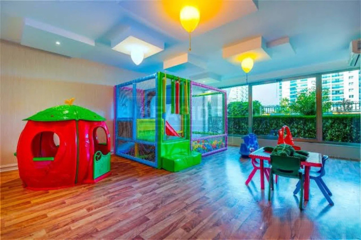 Spacious 1+1 Apartment with Partial Sea View Near the Beach in Alanya