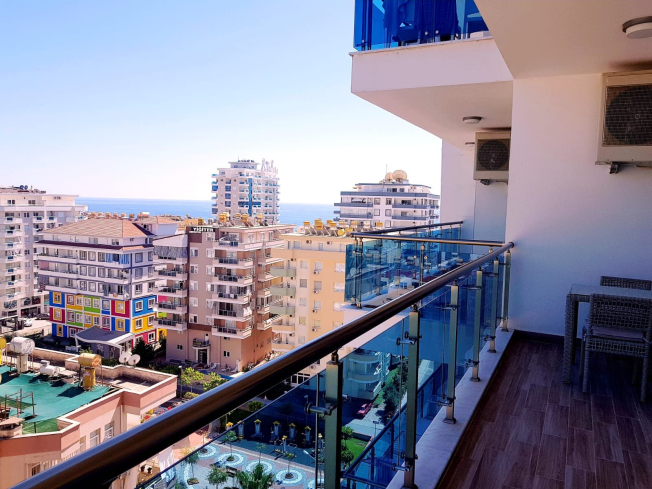 Spacious 1+1 Apartment with Partial Sea View Near the Beach in Alanya