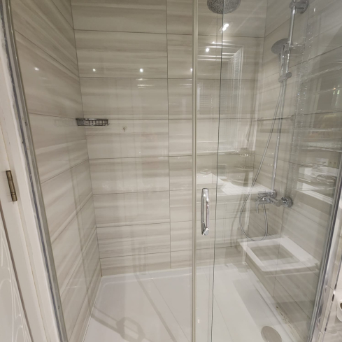 Spacious 1+1 Apartment with Partial Sea View Near the Beach in Alanya