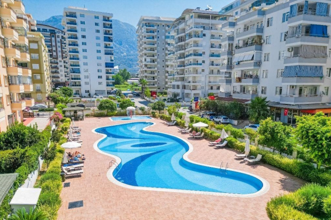 Spacious 1+1 Apartment with Partial Sea View Near the Beach in Alanya