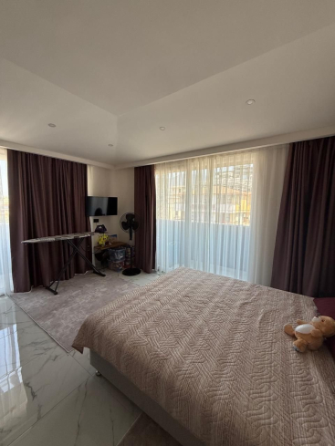 Spacious 2+1 Furnished Apartment with Pool in the Center of Alanya