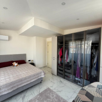 Spacious 2+1 Furnished Apartment with Pool in the Center of Alanya