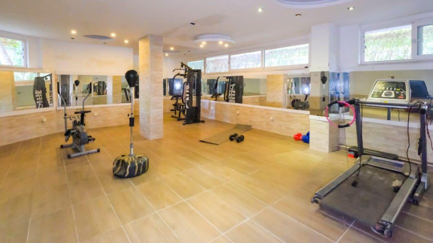 Spacious 2+1 Apartment in Oba — 150 m² Near the Sea, Ideal for Residence Permit