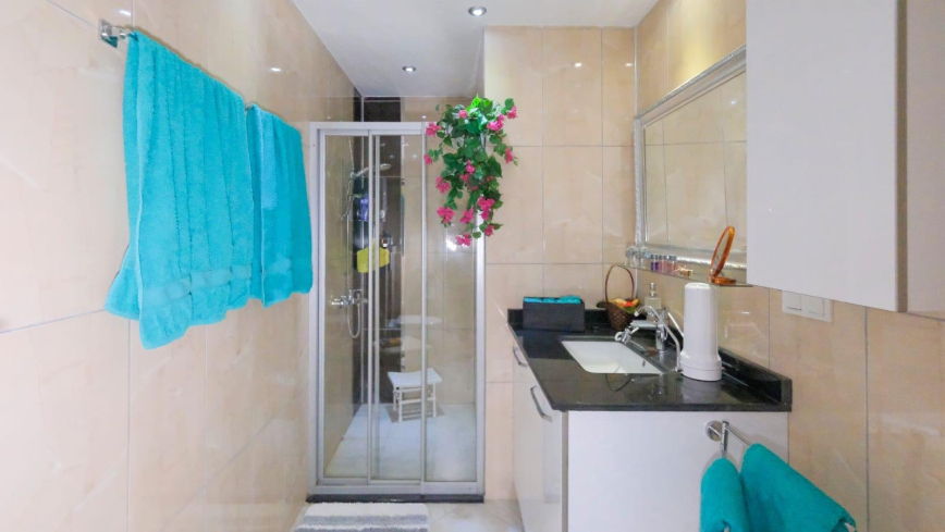 Spacious 2+1 Apartment in Oba — 150 m² Near the Sea, Ideal for Residence Permit