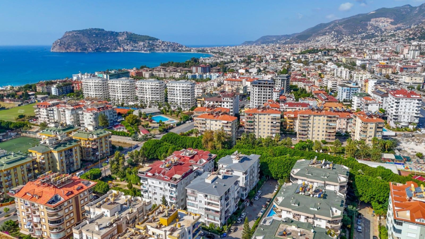 Spacious 2+1 Apartment in Oba — 150 m² Near the Sea, Ideal for Residence Permit