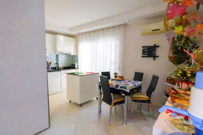 Spacious 2+1 Apartment in Oba — 150 m² Near the Sea, Ideal for Residence Permit