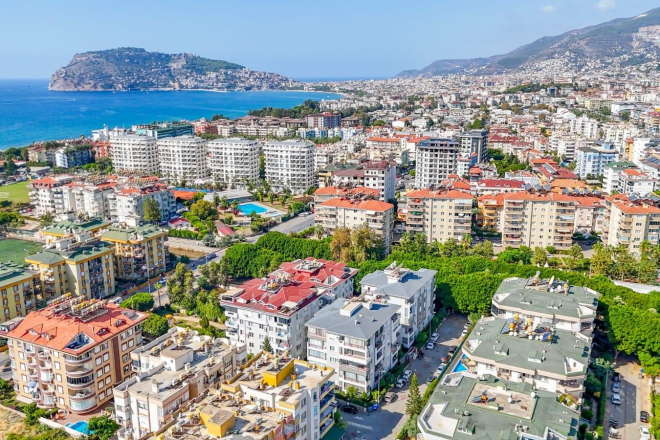 Spacious 2+1 Apartment in Oba — 150 m² Near the Sea, Ideal for Residence Permit