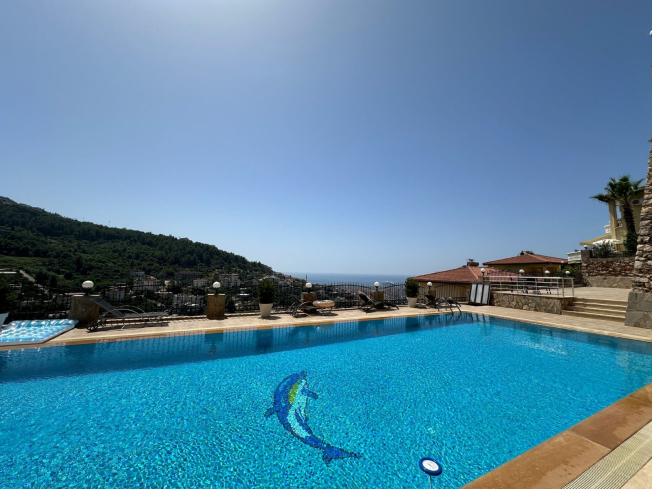Spacious 3+1 villa with panoramic sea and castle views in Tepe