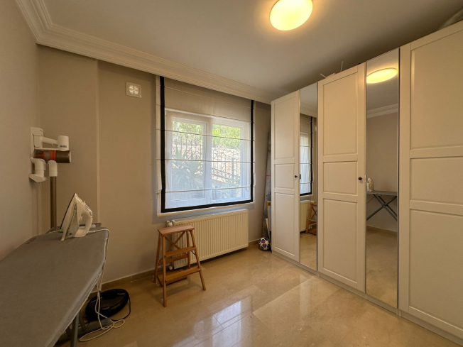 Spacious 3+1 villa with panoramic sea and castle views in Tepe