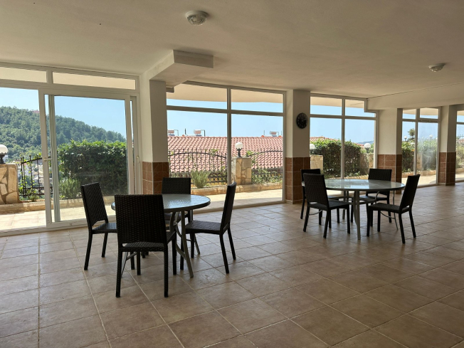 Spacious 3+1 villa with panoramic sea and castle views in Tepe