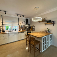 Spacious 3+1 villa with panoramic sea and castle views in Tepe