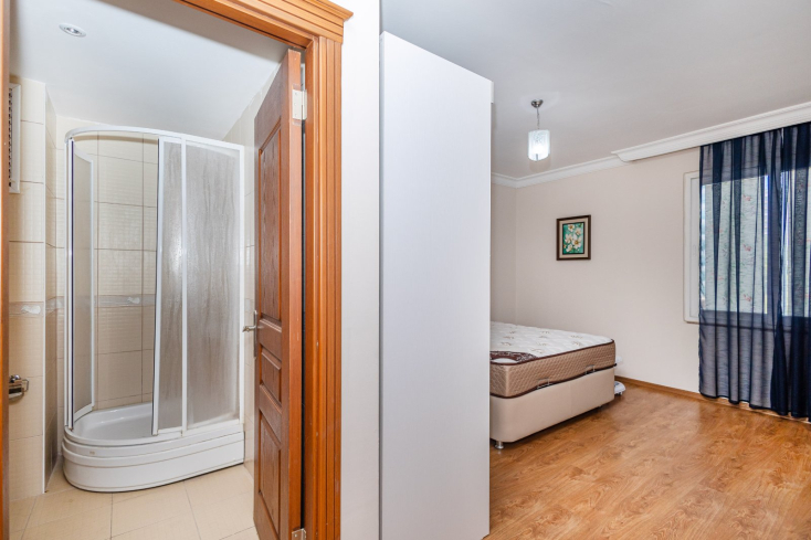 2+1 Apartment in Tosmur — 300 m to the Sea