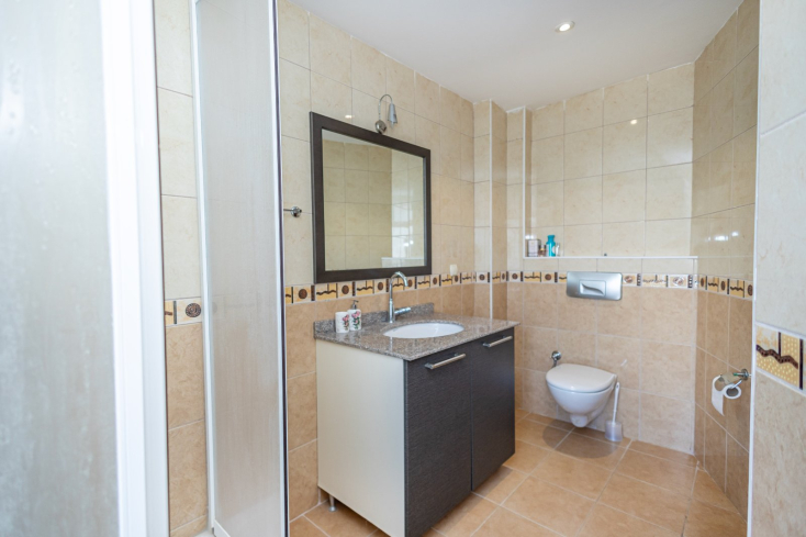 2+1 Apartment in Tosmur — 300 m to the Sea