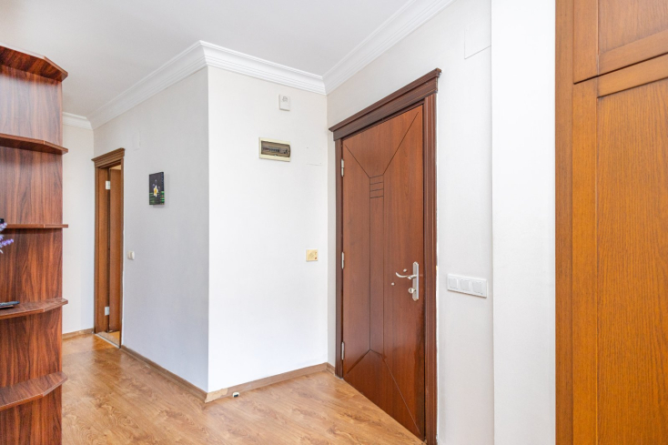 2+1 Apartment in Tosmur — 300 m to the Sea