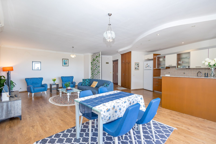 2+1 Apartment in Tosmur — 300 m to the Sea