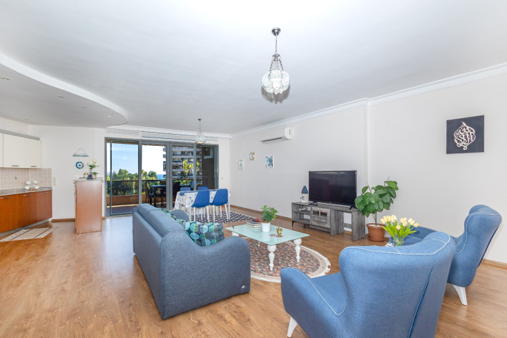 2+1 Apartment in Tosmur — 300 m to the Sea