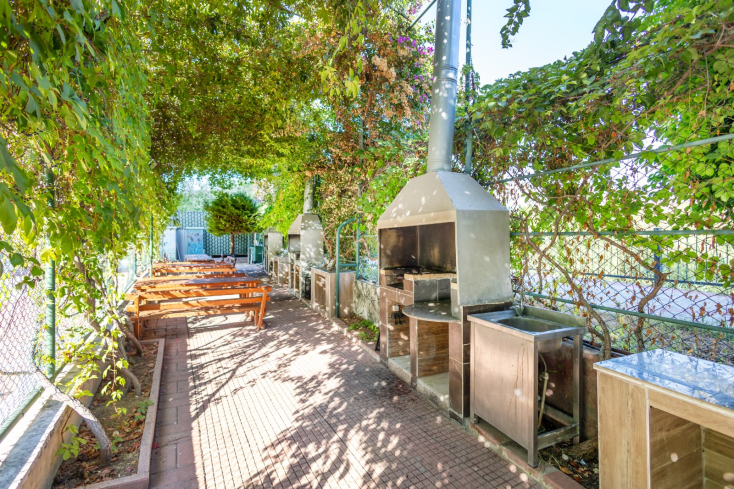 2+1 Apartment in Tosmur — 300 m to the Sea