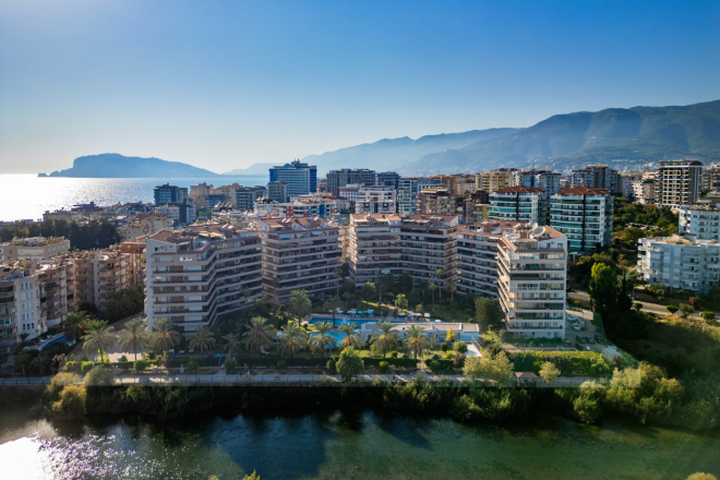 2+1 Apartment in Tosmur — 300 m to the Sea