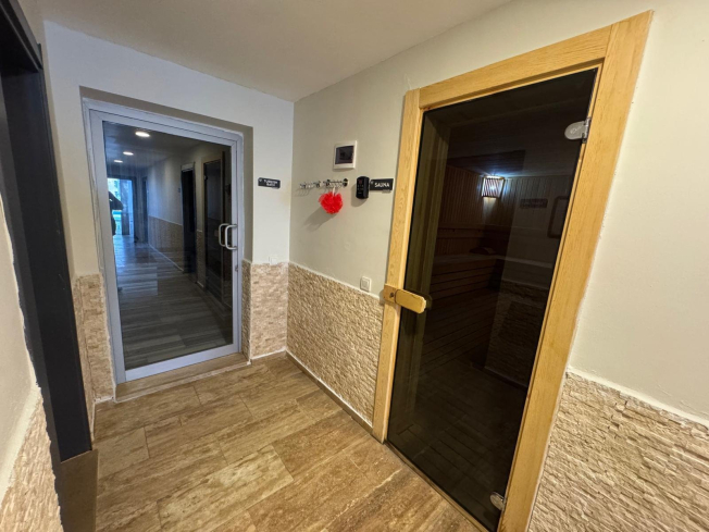 Modern 1+1 Apartment in Mahmutlar with Resort-Style Facilities, 500 m from the Sea