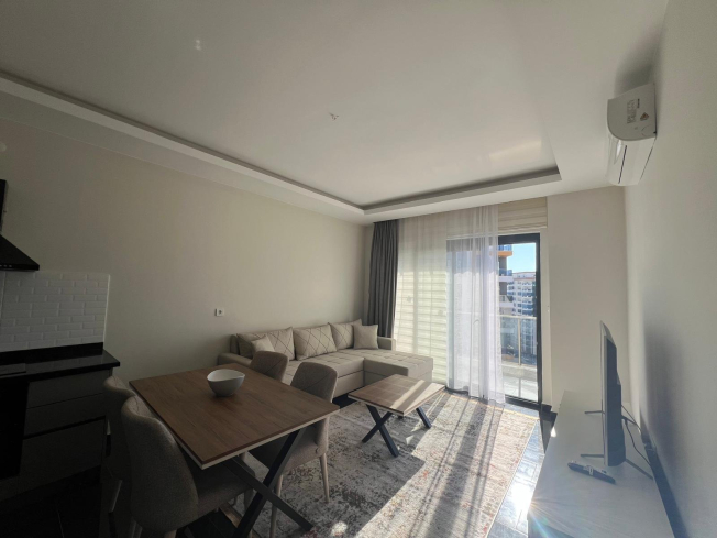 Modern 1+1 Apartment in Mahmutlar with Resort-Style Facilities, 500 m from the Sea