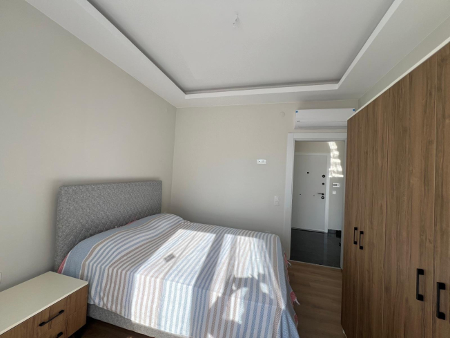 Modern 1+1 Apartment in Mahmutlar with Resort-Style Facilities, 500 m from the Sea