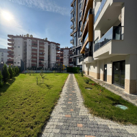 Modern 1+1 Apartment in Mahmutlar with Resort-Style Facilities, 500 m from the Sea