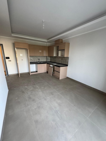 New 1+1 Apartment in Mahmutlar with Full On-Site Facilities, 600 m from the Sea