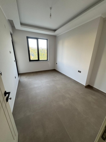 New 1+1 Apartment in Mahmutlar with Full On-Site Facilities, 600 m from the Sea