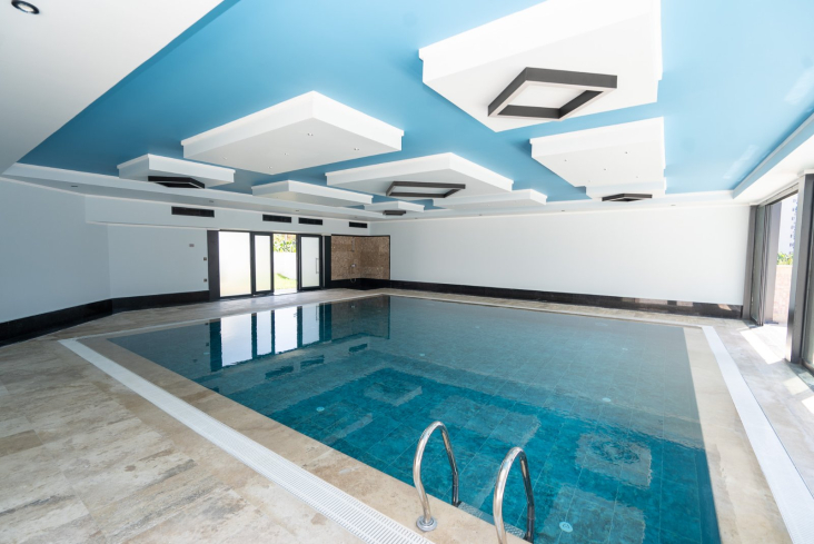 New 1+1 Apartment in Mahmutlar with Full On-Site Facilities, 600 m from the Sea