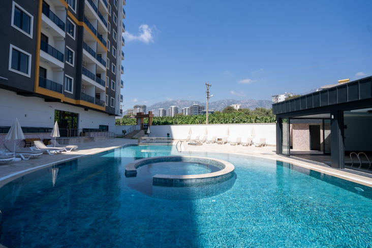 New 1+1 Apartment in Mahmutlar with Full On-Site Facilities, 600 m from the Sea