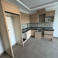 New 1+1 Apartment in Mahmutlar with Full On-Site Facilities, 600 m from the Sea